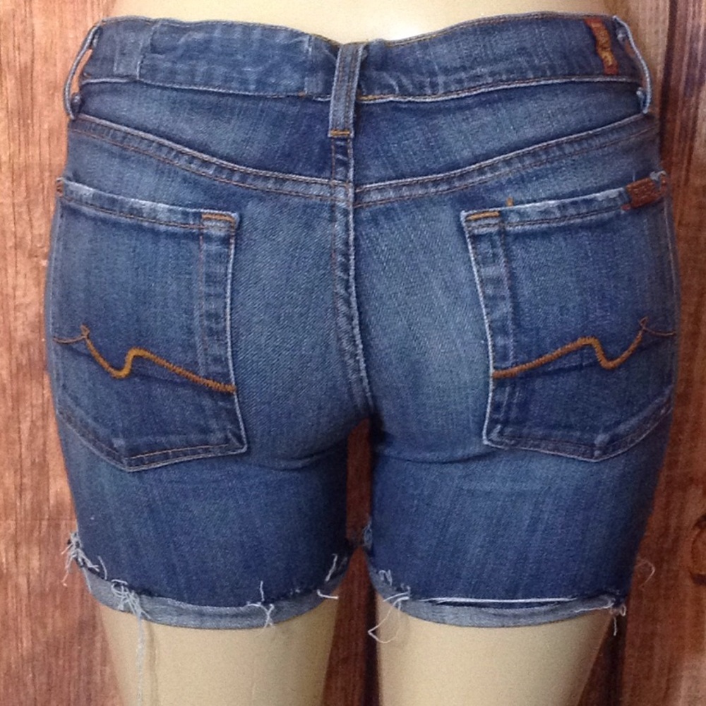 🦋 7FAM cut off shorts size 27